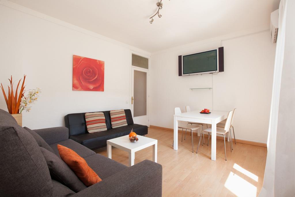 Your Home - Sagrada Familia Apartment برشلونة الغرفة الصورة